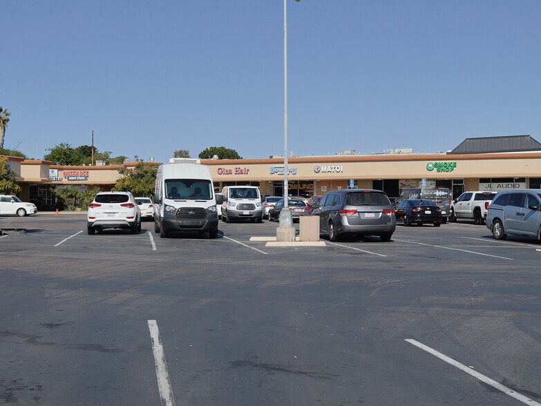 More Photos Of 4150-4220 Convoy St, San Diego Unknown For Lease