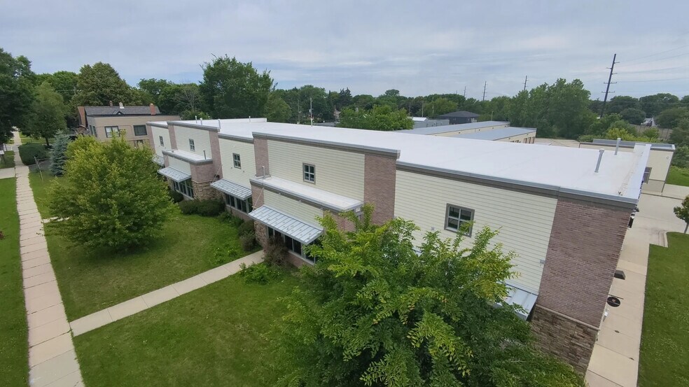 More Photos Of 2040 E St Francis Ave, Saint Francis Self Storage For Lease
