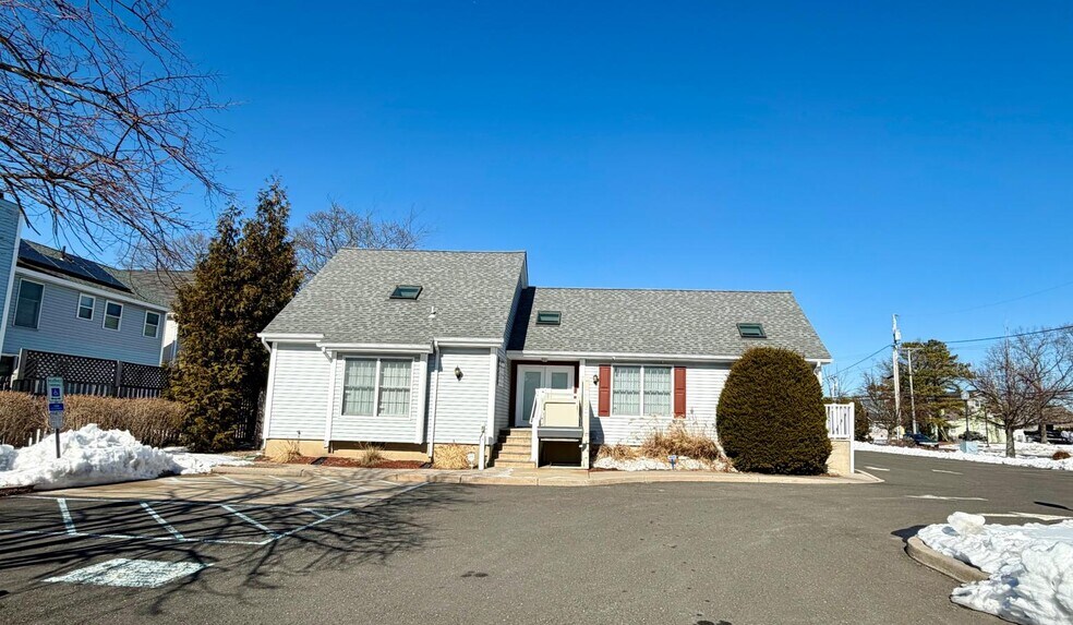 More Photos Of 1615-1617 Beaver Dam Rd, Point Pleasant Office For Sale