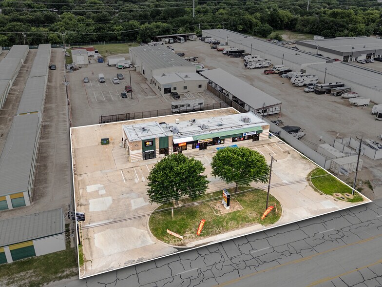 More Photos Of 2712-2720 W Division St, Arlington Storefront Retail Office For Sale