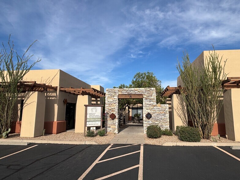 More Photos Of 36800 N Sidewinder Rd, Carefree Office For Sale