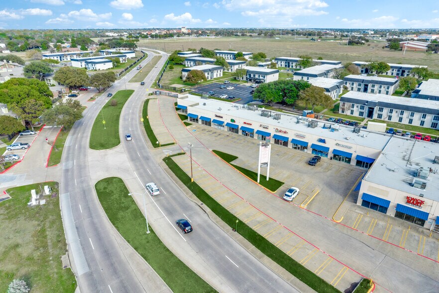 More Photos Of 8300 La Prada Dr, Dallas Unknown For Lease