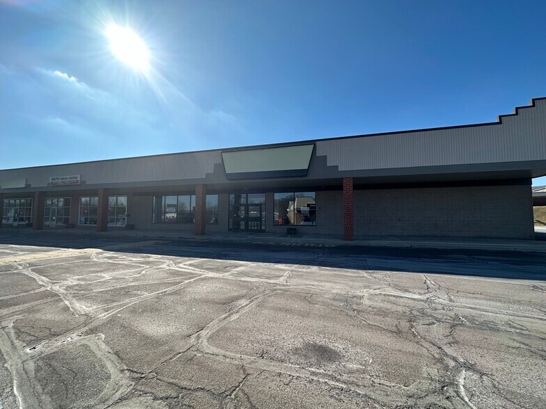 More Photos Of 741-749 Oak St, Scranton Storefront For Lease