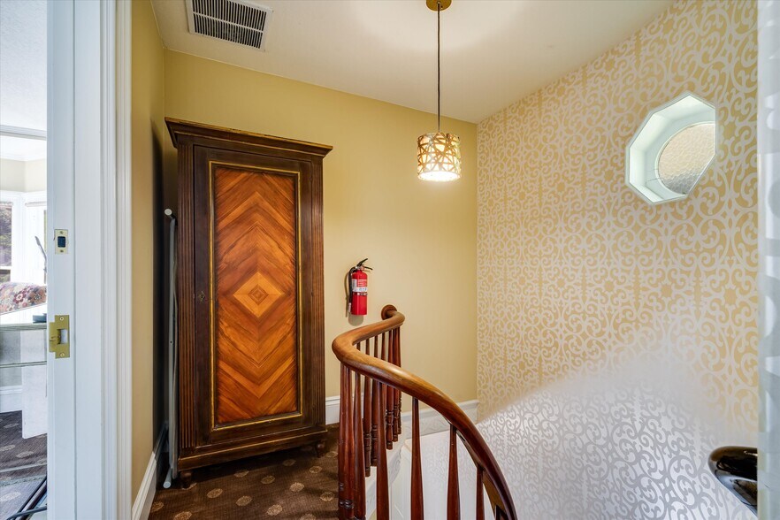 More Photos Of 1139 Lincoln Ave, Calistoga Hospitality For Sale