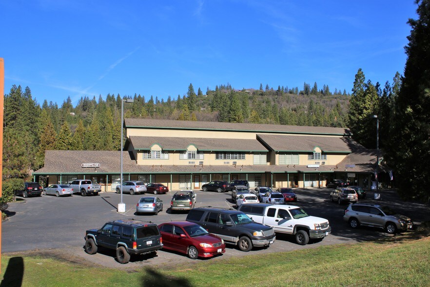 More Photos Of 18701 Tiffeni Dr, Twain Harte Office For Lease