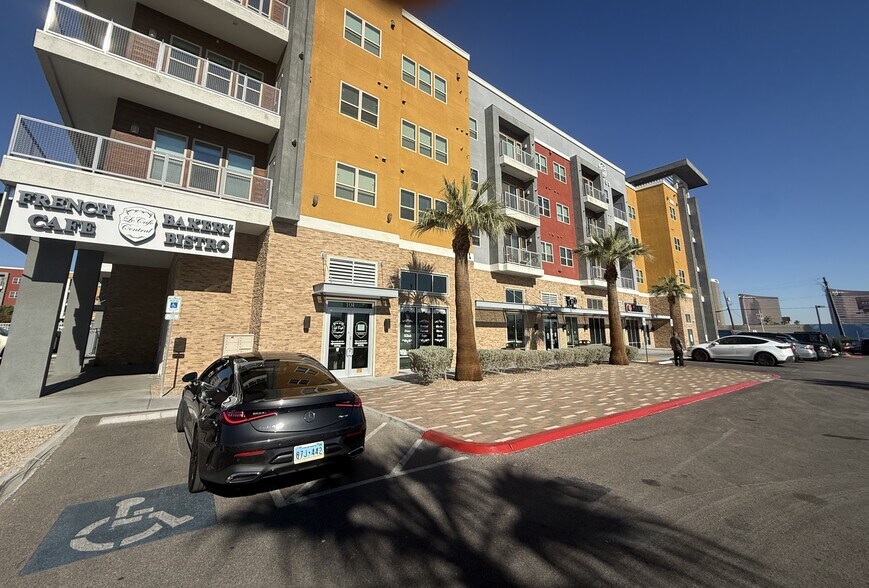 More Photos Of 3616 Spring Mountain Rd, Las Vegas Freestanding For Lease