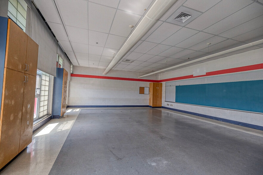More Photos Of 255 Third St, New Kensington Schools For Sale