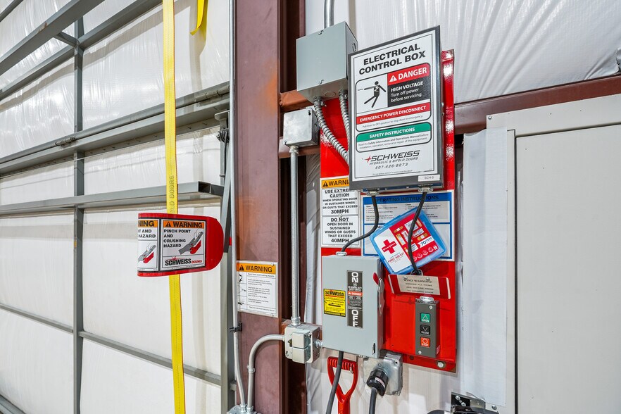 More Photos Of 3229 Airport Rd, Helena Airplane Hangar For Sale