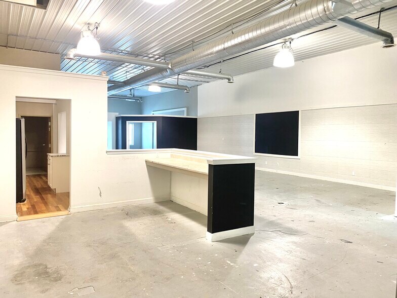 More Photos Of 1561-1599 E 93rd Ave, Merrillville Flex For Lease