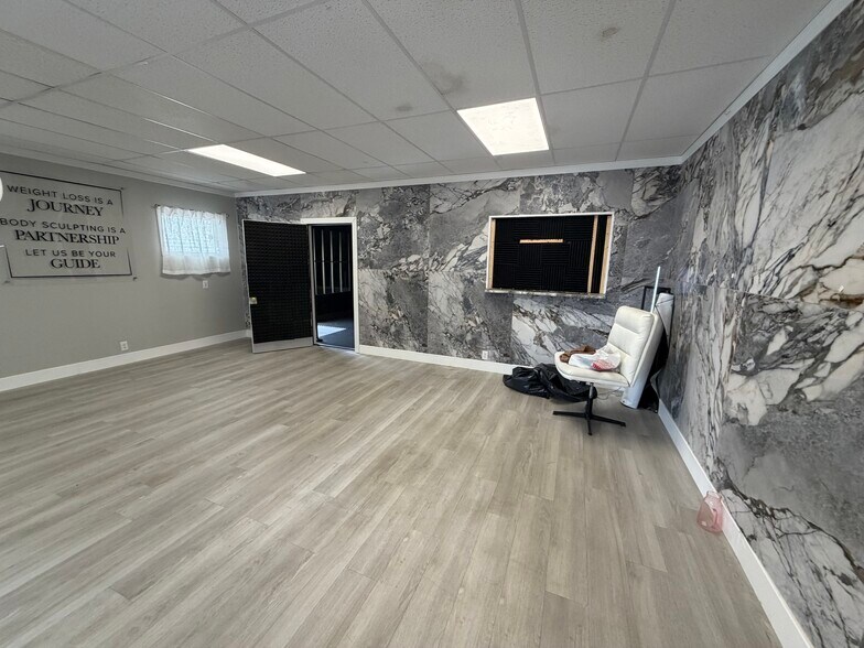 More Photos Of 3901 Henderson Blvd, Tampa Medical For Lease