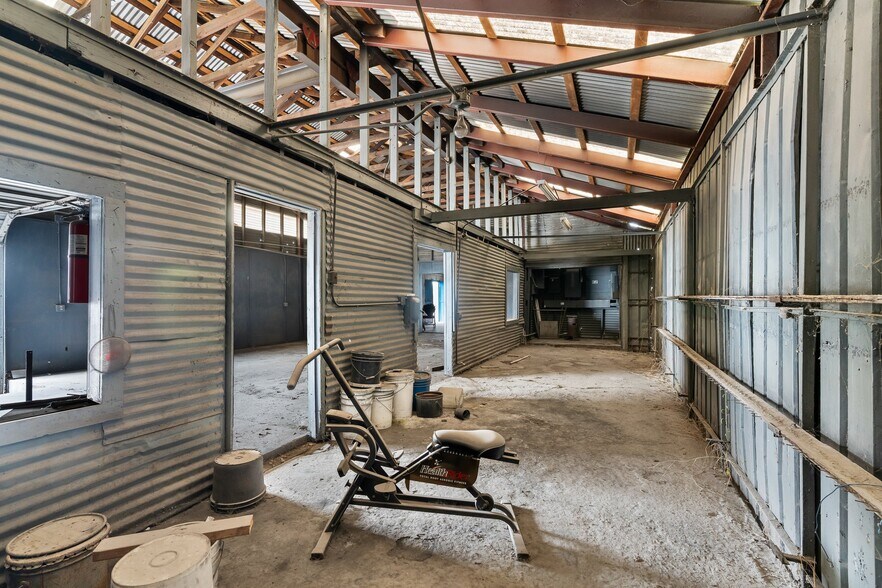 More Photos Of 3314 Carr St, Houston Manufacturing For Sale