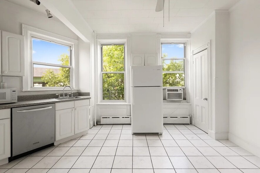 More Photos Of 664 Henry St, Brooklyn Apartments For Sale