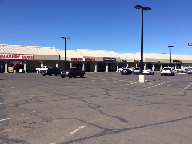 Primary Photo Of 1503-1601 N Park Dr, Winslow General Retail For Lease