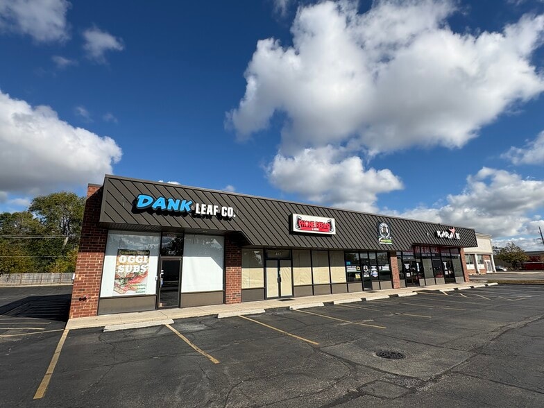 More Photos Of 406-414 W Ogden Ave, Downers Grove General Retail For Sale