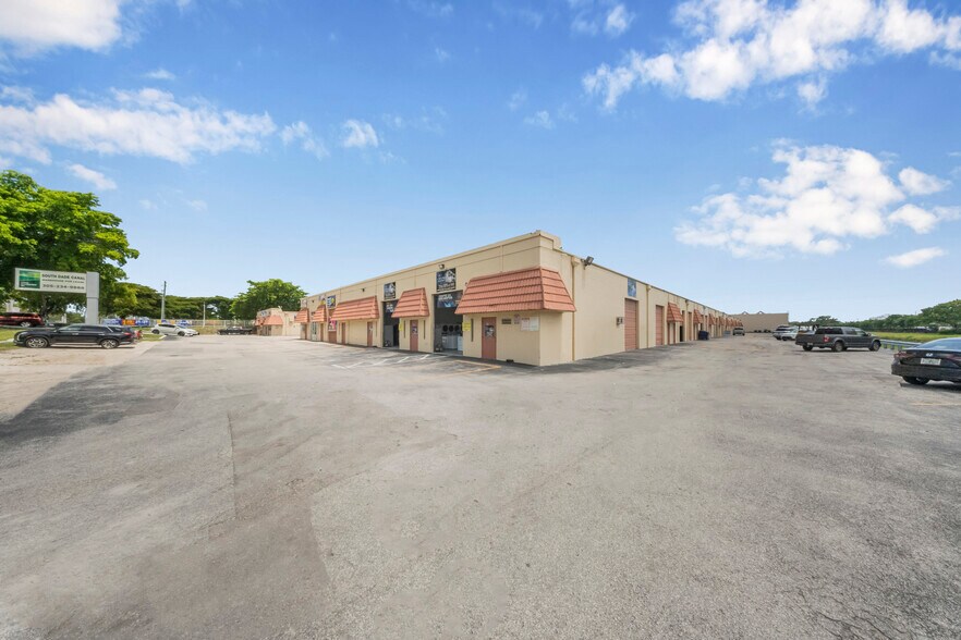 More Photos Of 10890 SW 186th St, Miami Warehouse For Lease