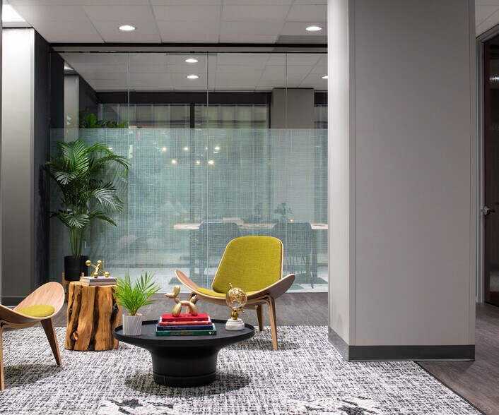 More Photos Of 801 Louisiana St, Houston Coworking Space