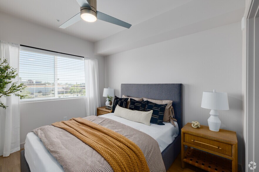 More Photos Of 424 W Main St, Mesa Apartments For Lease