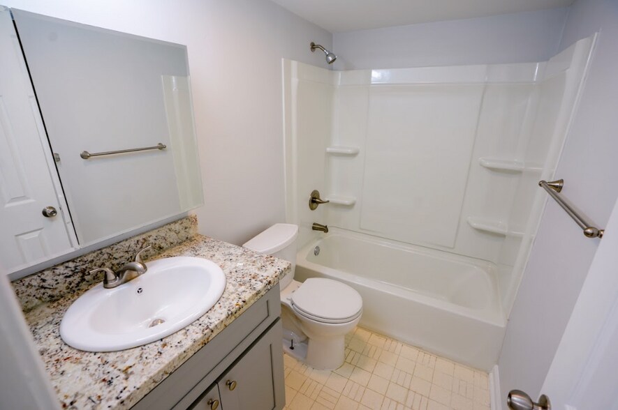 More Photos Of 15909 River Rd, Hahnville Apartments For Sale