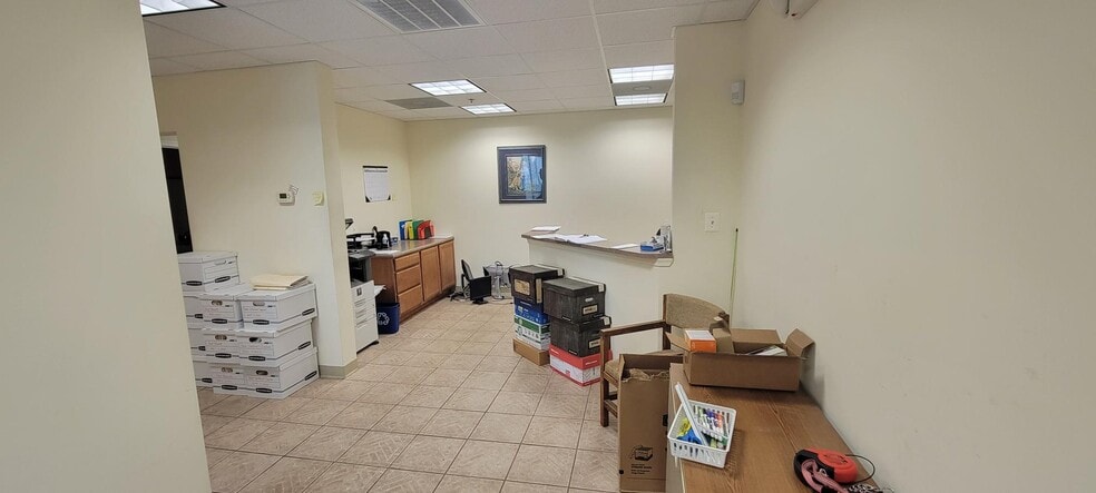 More Photos Of 5800 Woodcliff Rd, Bowie Warehouse For Sale