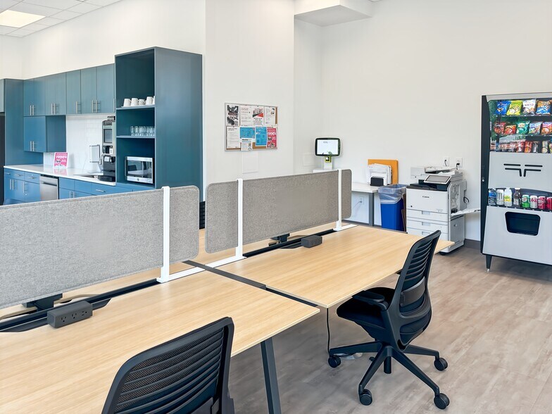 More Photos Of 4037 E Independence Blvd, Charlotte Coworking Space