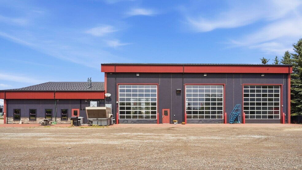 More Photos Of 490 South Ave, Spruce Grove Manufacturing For Sale