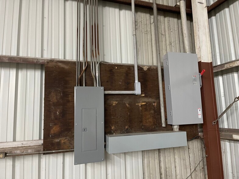 More Photos Of 1222 Frankie St, Houston Warehouse For Sale