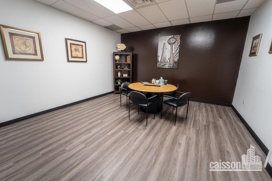 More Photos Of 6220 WESTPARK Dr, Houston Office For Lease
