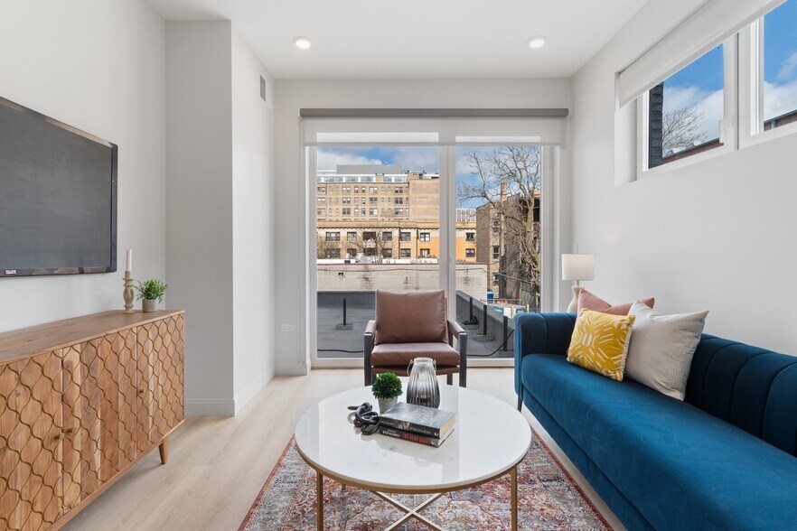 More Photos Of 4501 N Sheridan Rd, Chicago Apartments For Lease