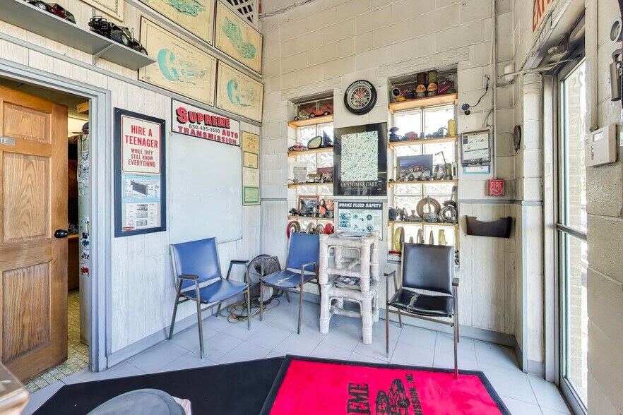 More Photos Of 325 W Roosevelt Rd, Villa Park Auto Repair For Sale