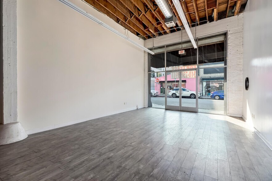 More Photos Of 1048-1050 S Los Angeles St, Los Angeles Storefront Retail Office For Sale
