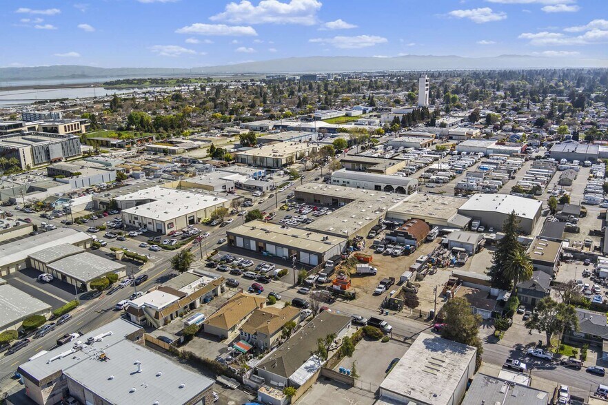 More Photos Of 757 Warrington Ave, Redwood City Multifamily For Sale