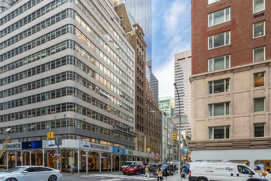 More Photos Of 16 E 52nd St, New York Office For Lease
