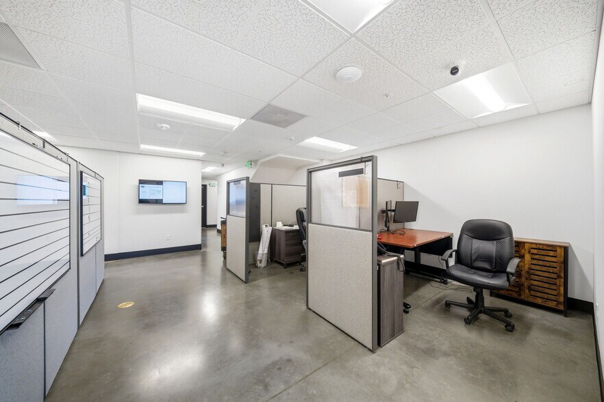 More Photos Of 7217 NE 99th St, Vancouver Industrial For Sale