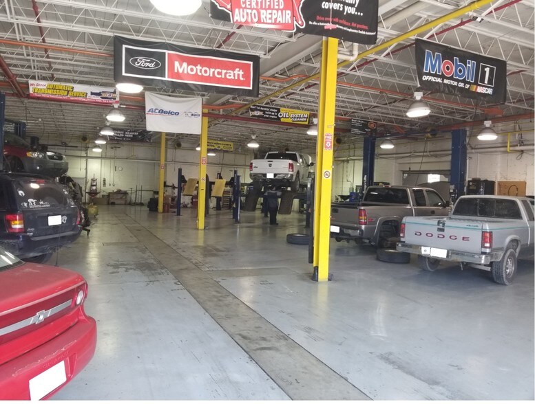 More Photos Of 2013 W Iowa St, Evansville Manufacturing For Sale