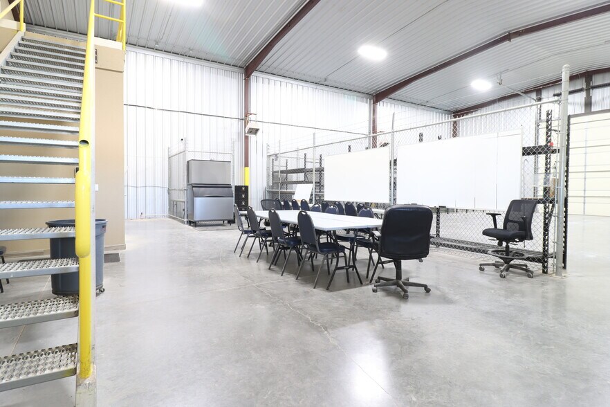 More Photos Of 2605 French dr, Hobbs Industrial For Lease