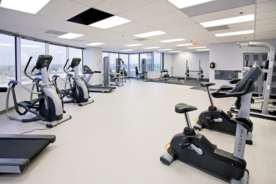 More Photos Of 3010 Lyndon B Johnson Fwy, Dallas Coworking Space