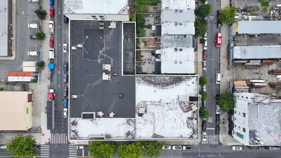 More Photos Of 214-216 44th St, Brooklyn Industrial For Sale