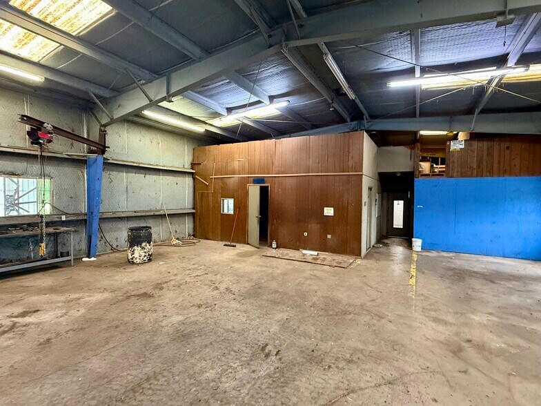 More Photos Of 520 S Gulf St, Alice Industrial For Sale