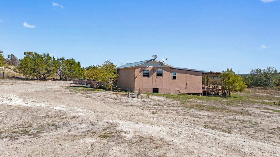 More Photos Of 8662 US 281 hwy, Blanco Land For Sale