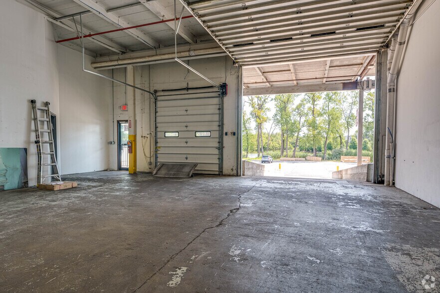 More Photos Of 101 Alexander Ave, Pompton Plains Warehouse For Lease