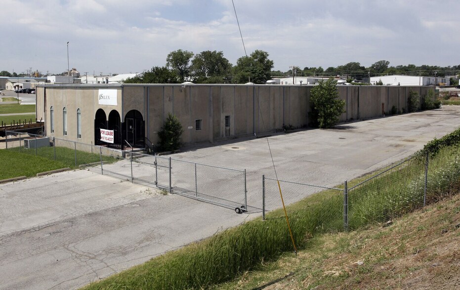 More Photos Of 1140 S Joplin Ave, Tulsa Manufacturing For Lease