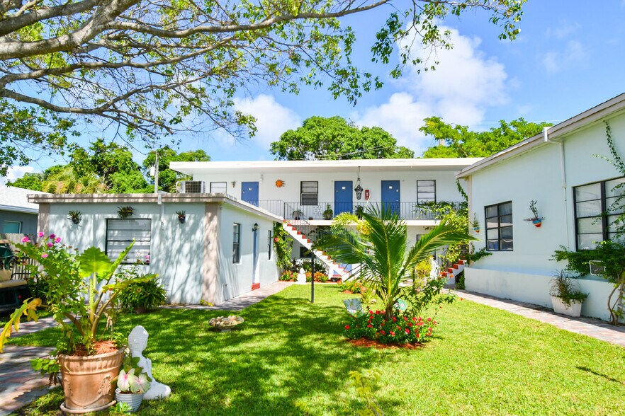 More Photos Of 1801 Spruce Ave, West Palm Beach Apartments For Sale