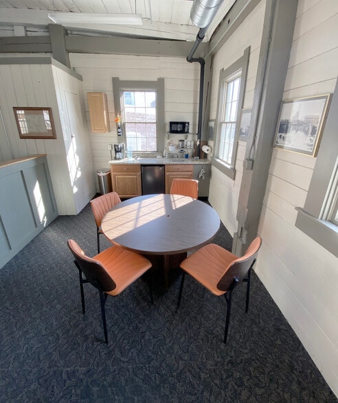 More Photos Of 30R Hampshire St, Methuen Loft Creative Space For Lease
