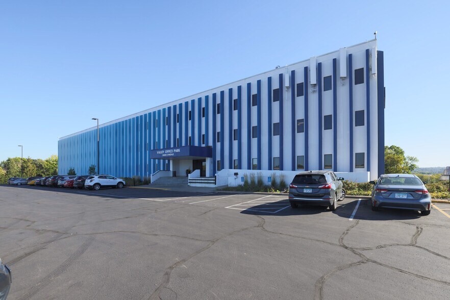 More Photos Of 10800 Lyndale Ave S, Bloomington Office For Lease