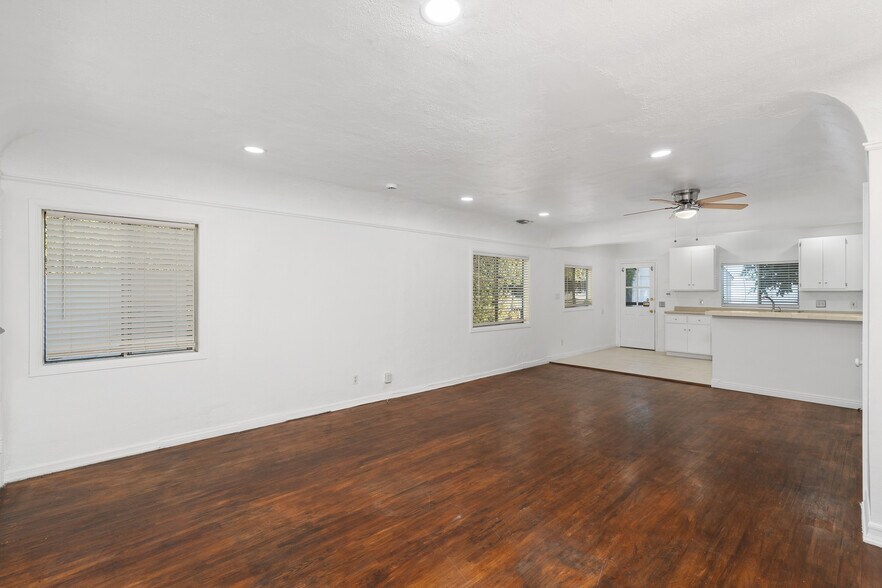 More Photos Of 934 N La Jolla Ave, West Hollywood Apartments For Sale