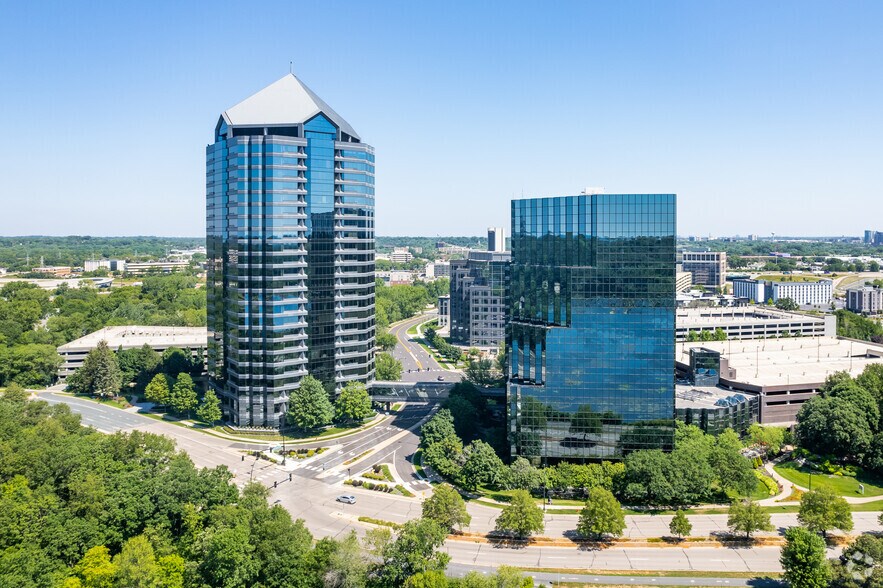 More Photos Of 8400 Normandale Lake Blvd, Bloomington Coworking Space