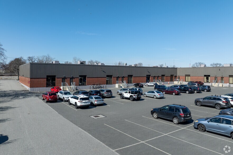 More Photos Of 300 Commercial St, Malden Light Manufacturing For Lease
