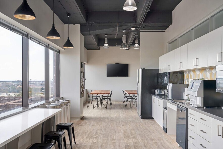 More Photos Of 505 E Huntland Dr, Austin Office For Lease