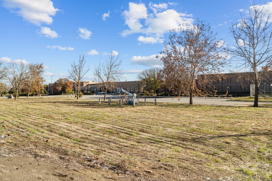 More Photos Of 185 W Gale Ave, Coalinga Correctional Facility For Sale
