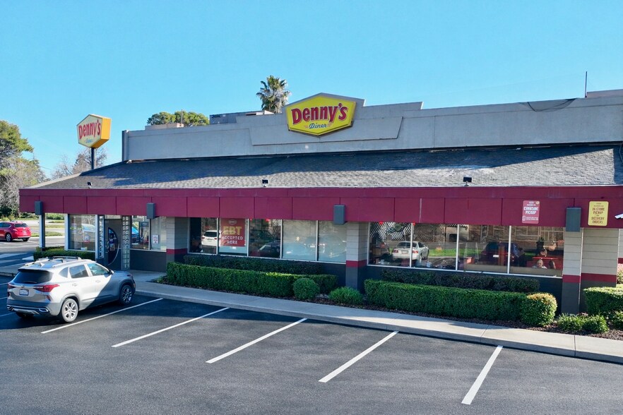 Primary Photo Of 675 Manzanita Ct, Chico Restaurant For Sale